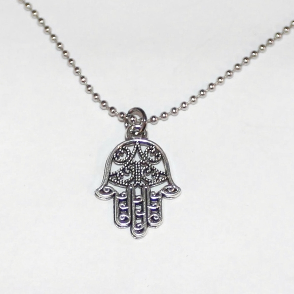 Inverted patterned Hamsa necklace - Picture 1 of 5